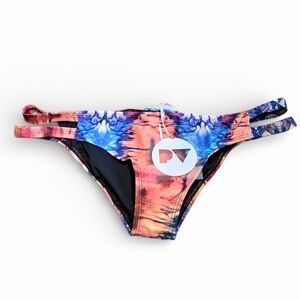Perfect Vacation Patterned Bikini bottom Size L  NWT